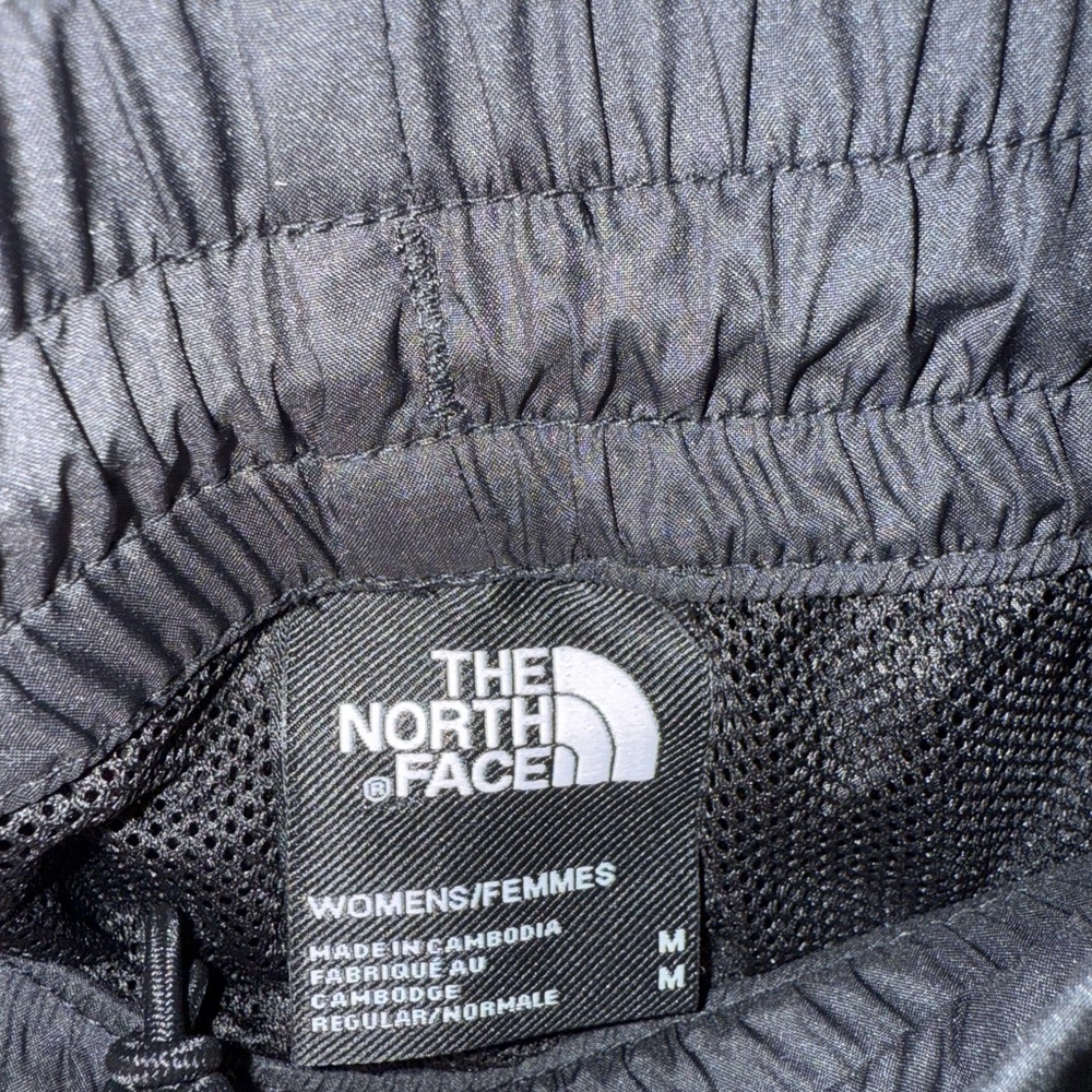 The North Face Women’s Black Hydrenaline Pant - Picture 8 of 8